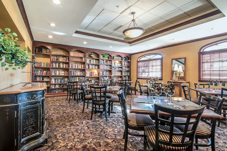Clarion Hotel - Downtown - University Area