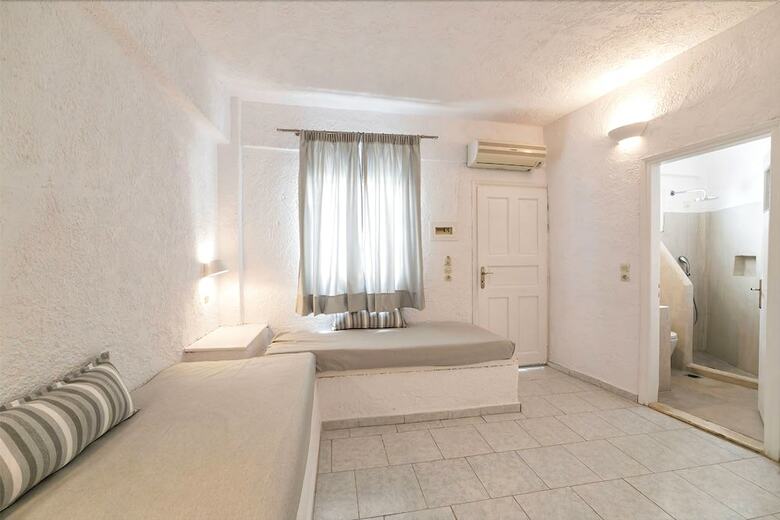 Hotel Artemis Suites
