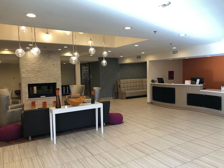 Solstice Hotel, Ascend Hotel Collection