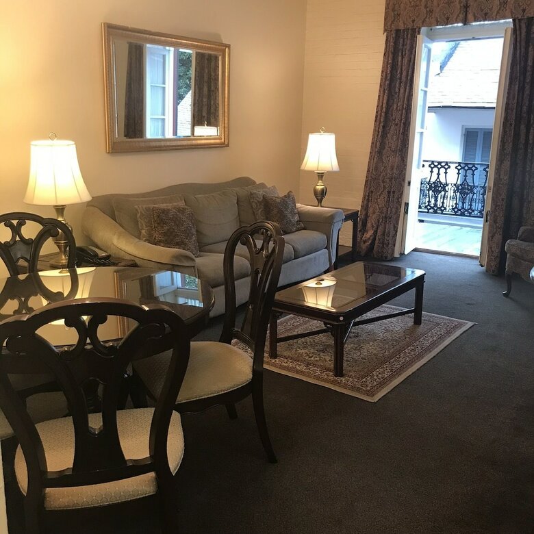 Hotel Le Richelieu In The French Quarter