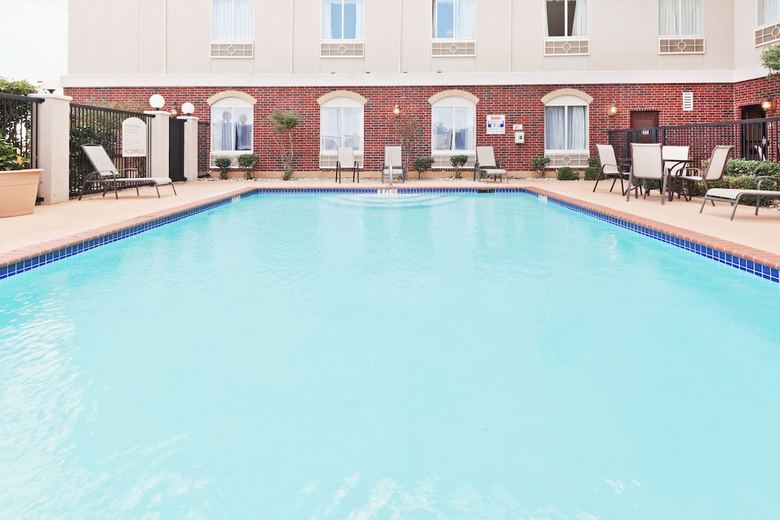 Hotel Holiday Inn Express And Suites