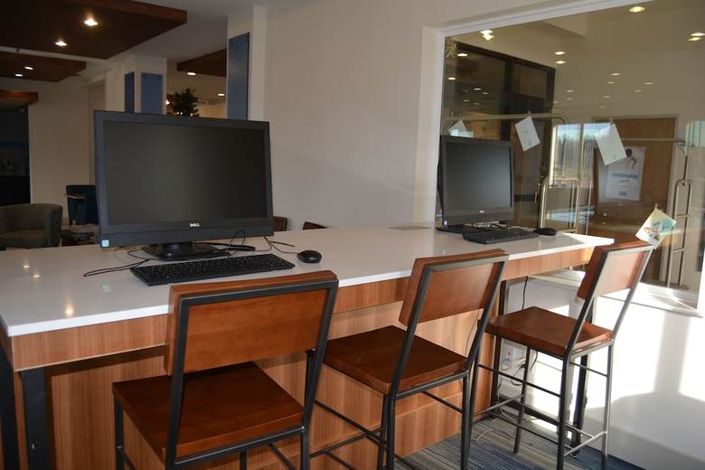 Hotel Holiday Inn Express And Suites