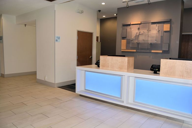 Hotel Holiday Inn Express And Suites