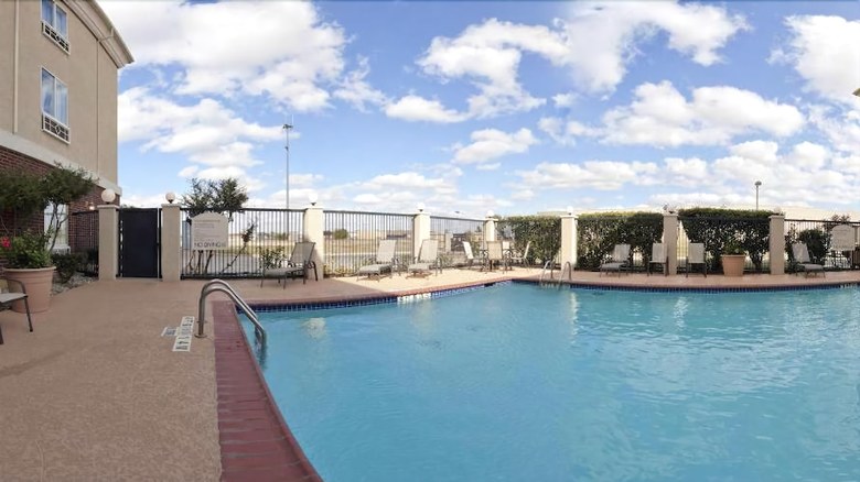 Hotel Holiday Inn Express And Suites