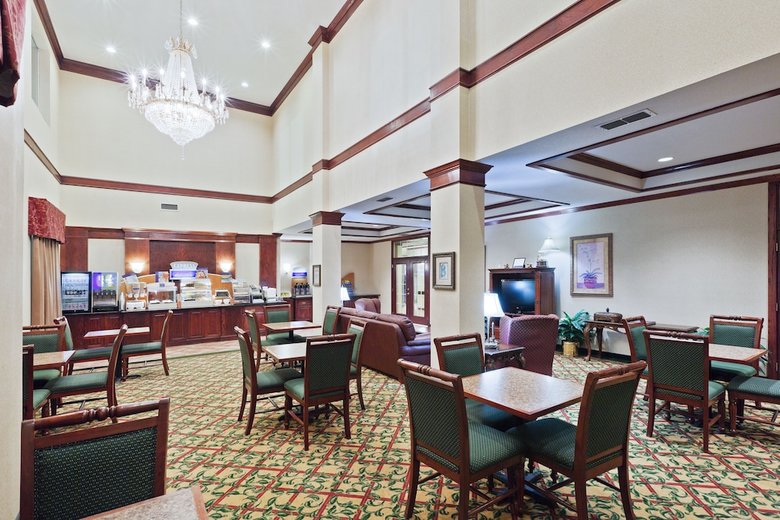 Hotel Holiday Inn Express And Suites