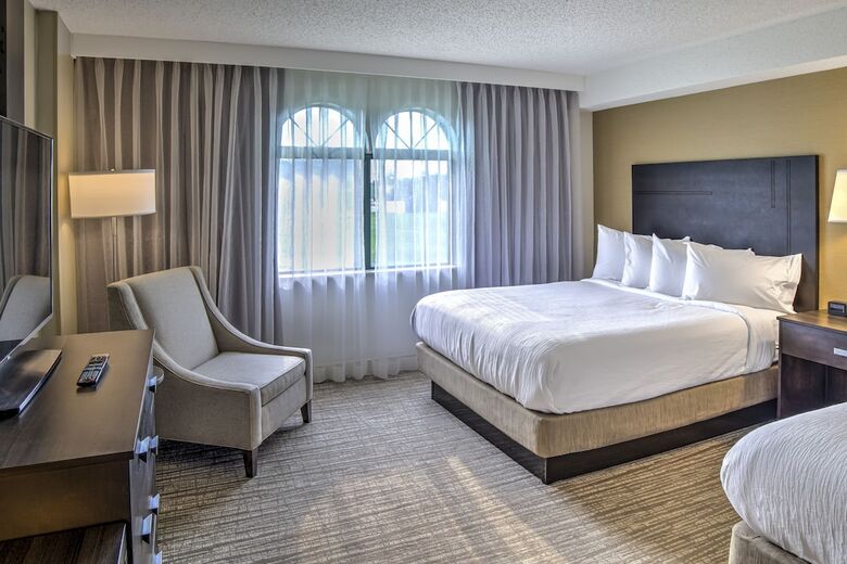 Hotel Embassy Suites Indianapolis North