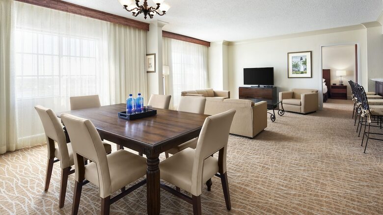 Doubletree By Hilton Hotel Sunrise - Sawgrass Mills