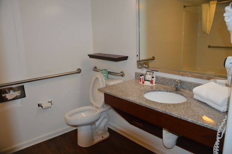 Motel Super 8 By Wyndham Madison