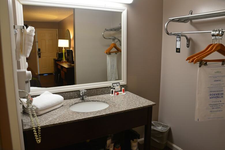 Motel Super 8 By Wyndham Madison