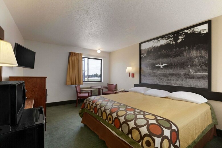 Hotel Super 8 By Wyndham Bowling Green