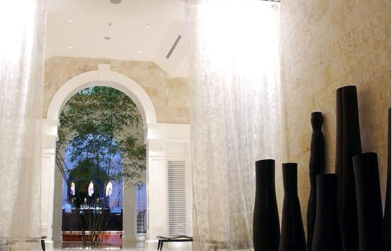 Hotel Casa Colonial Beach & Spa