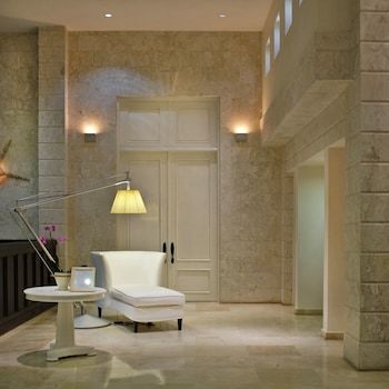 Hotel Casa Colonial Beach & Spa