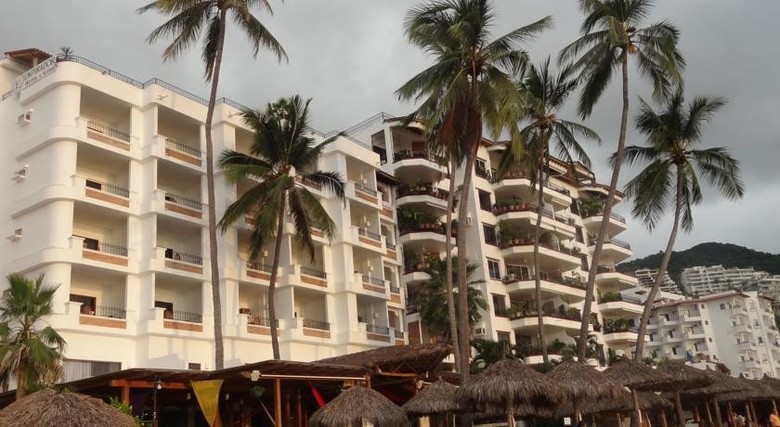 Emperador Vallarta Beachfront Hotel And Suites