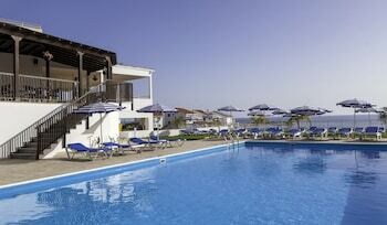 Iris Beach Hotel