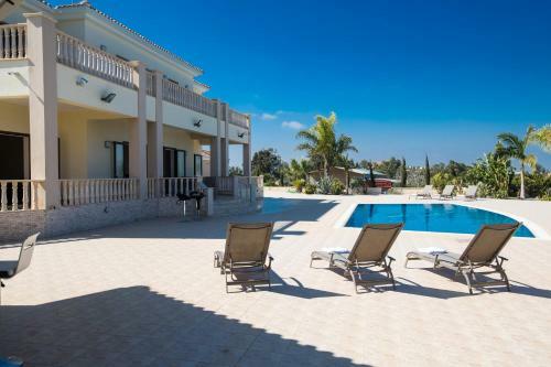 Akefalou Sea View Villa