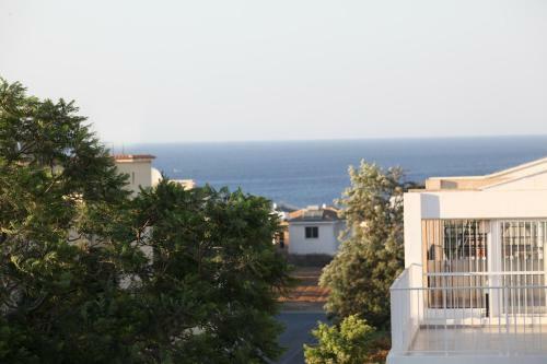 Aphentrika Apartments