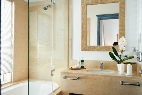 Louis Nausicaa Luxury Villa