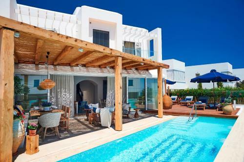 Louis Nausicaa Luxury Villa