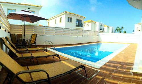 Palm Tree Villas