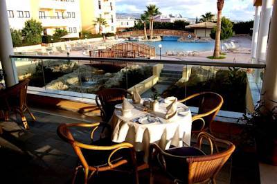 Aparthotel Panareti Coral Bay Resort