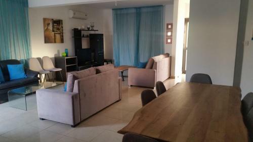 Fotini Villa