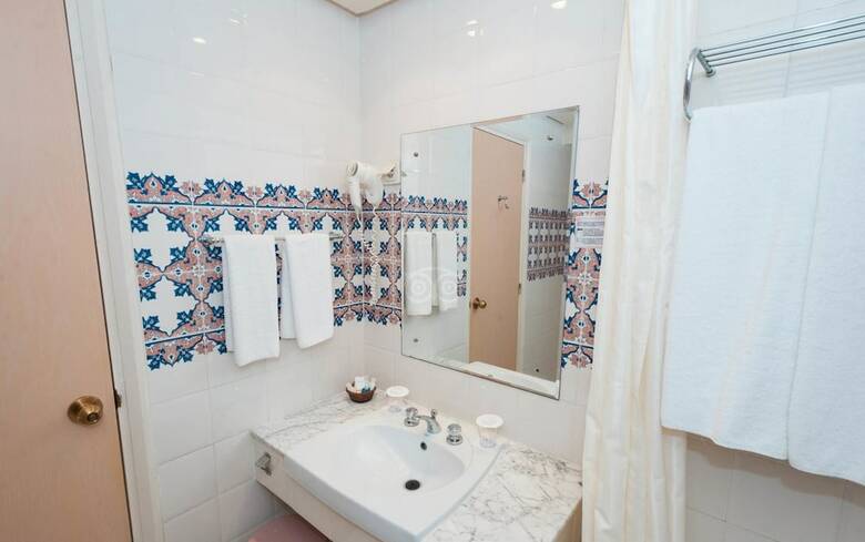 Abou Sofiane Hotel Families And Couples