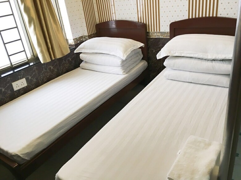 Hostal Prince Hotel