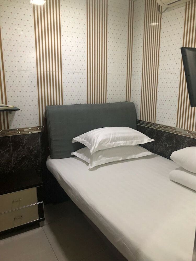 Hostal Prince Hotel