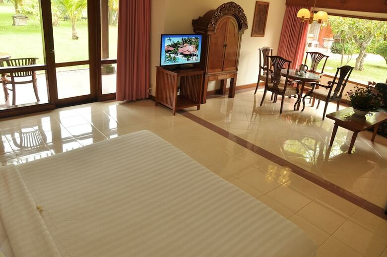 Hotel Inna Grand Bali Beach