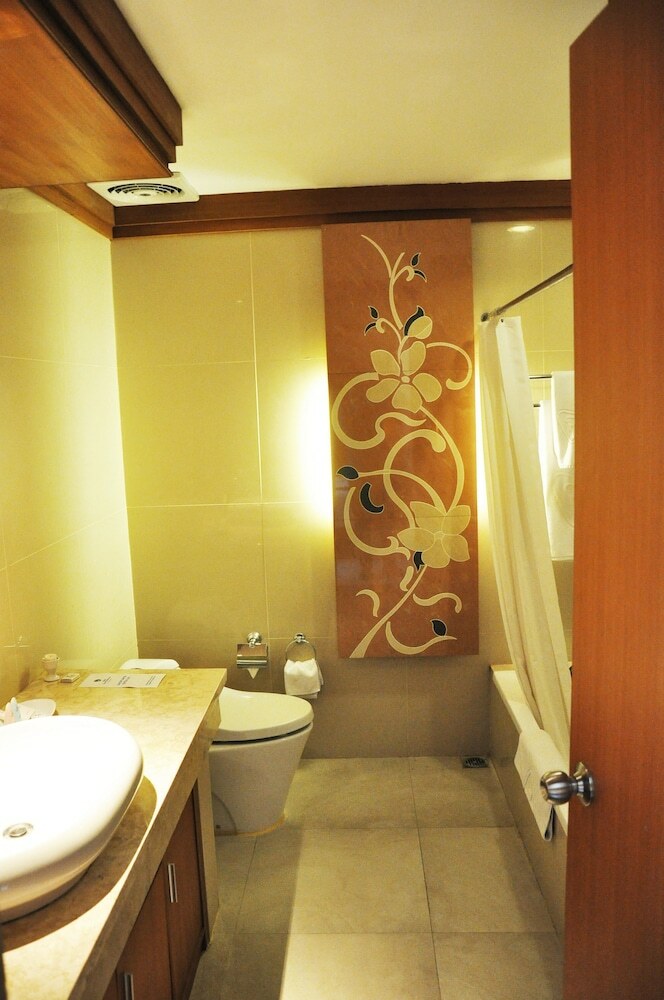 Hotel Inna Grand Bali Beach
