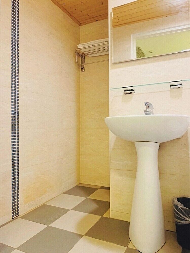 Hostal Easy Inn International Hostel