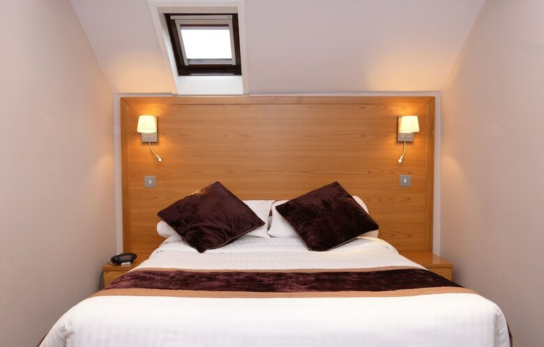 Waterloo Hotel Lodge
