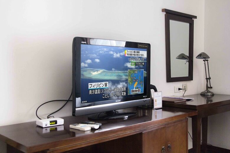 Cherry Hotel 2