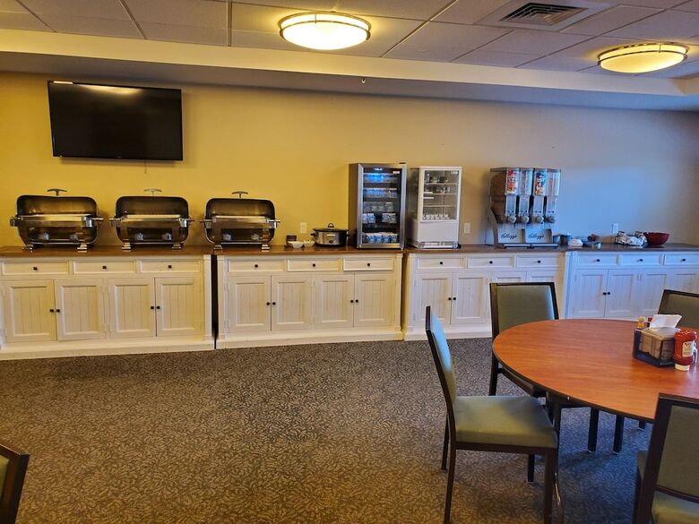 Clarion Hotel & Suites