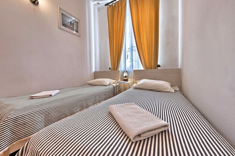 Zizu Hotel