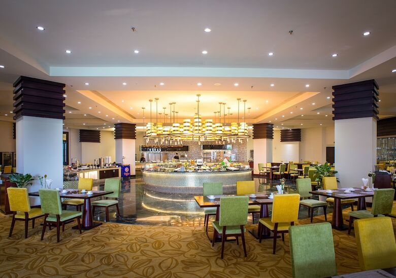 Royal Halong Hotel