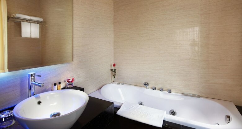 Luxeden Hotel
