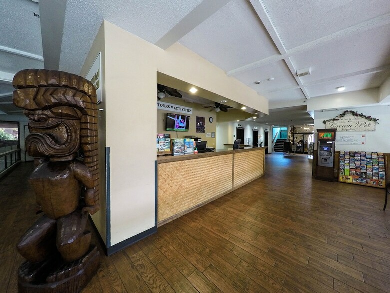 Waikiki Monarch Hotel