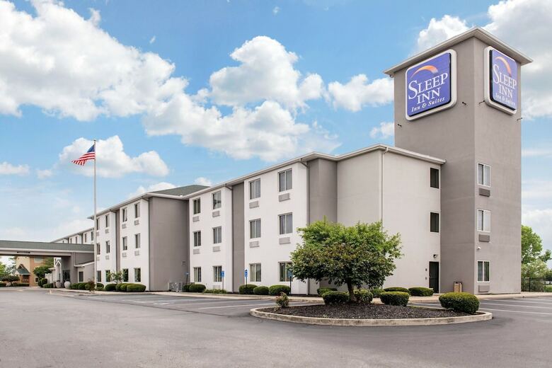 Hotel Sleep Inn & Suites