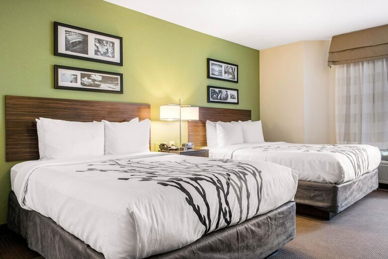 Hotel Sleep Inn & Suites