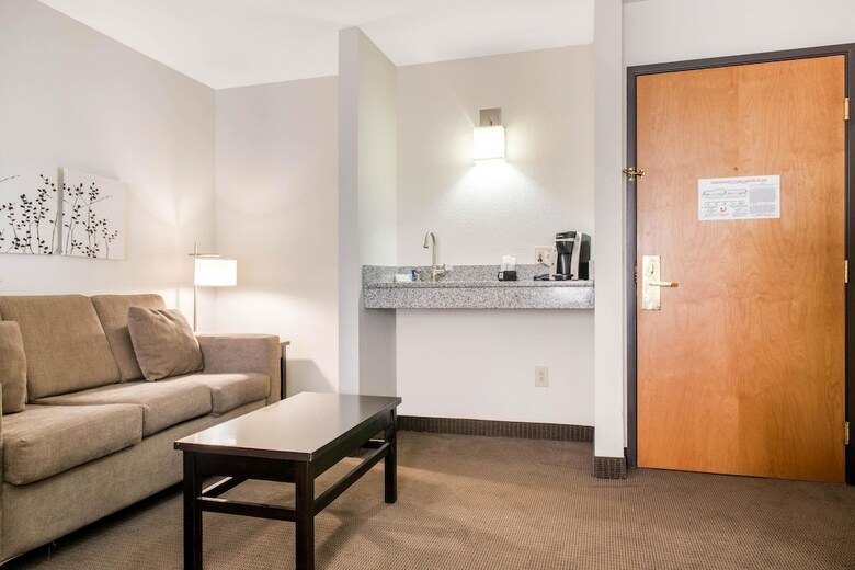 Hotel Sleep Inn & Suites