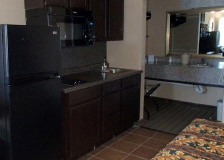 Suburban Extended Stay Hotel North Charleston I-526