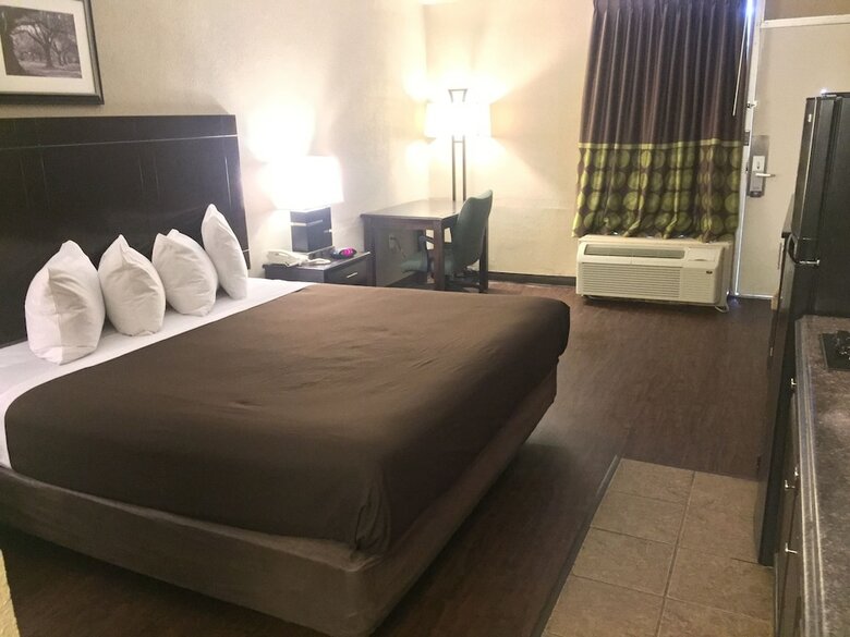 Suburban Extended Stay Hotel North Charleston I-526