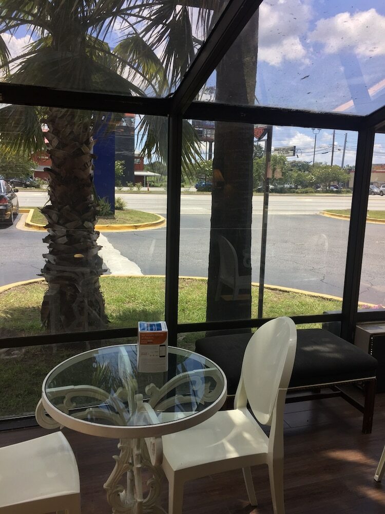 Suburban Extended Stay Hotel North Charleston I-526