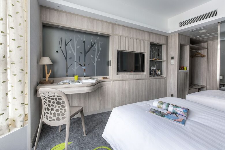 Stanford Hillview Hotel