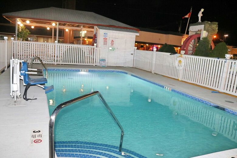 Motel Budget Host Inn Niagara Falls