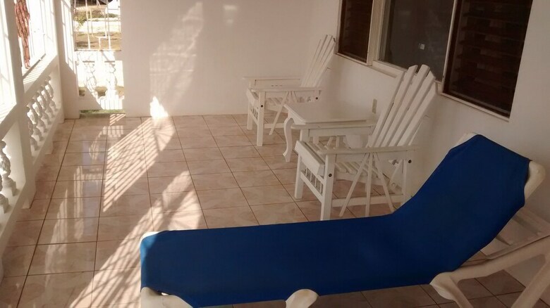 Hotel Treasure Bay Guesthouse