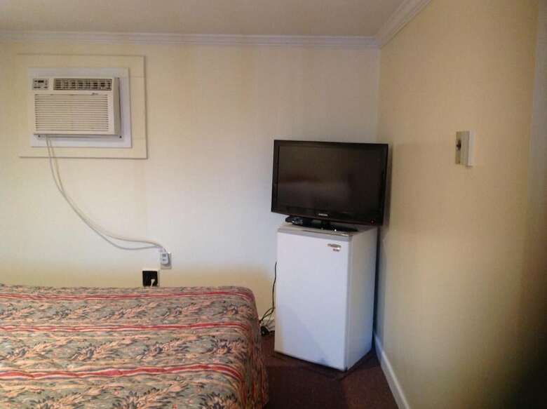 The Tides Motel