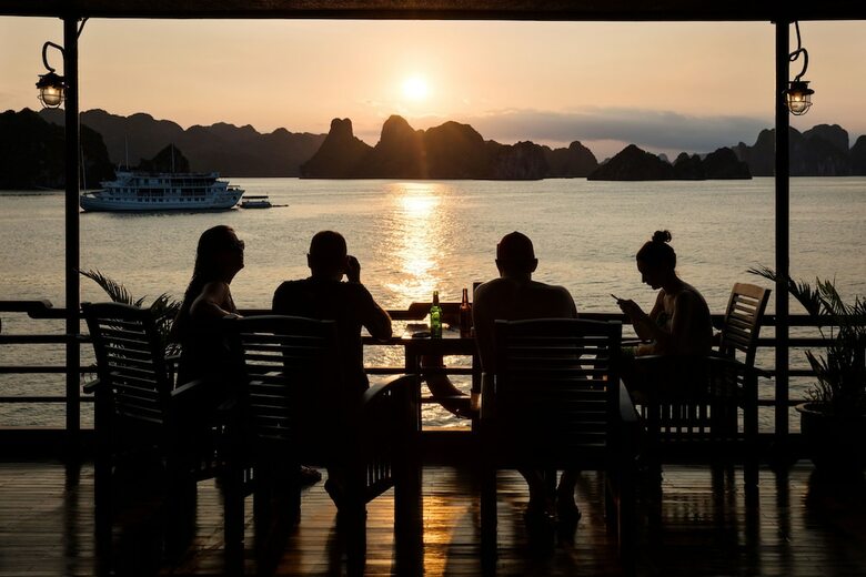Pelican Halong Cruise