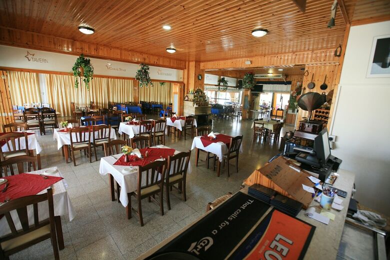 Aparthotel Petsas Apartments & Tavern